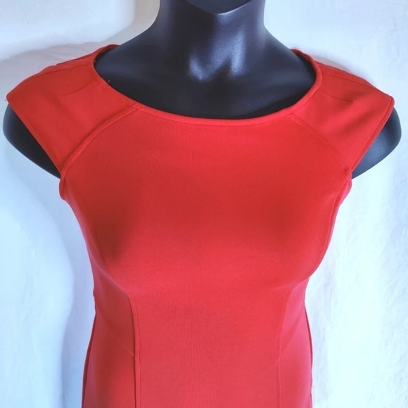 𝅺Maggy London Fitted Modern Dress EUC ❤️ - Picture 5 of 12